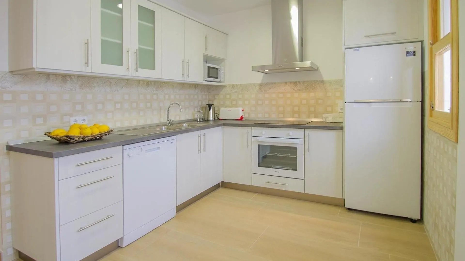 Ferienhaus Fuer 4 Personen Ca 100 Qm In Portocolom, Mallorca Suedostkueste Von Mallorca Porto Colom 0*,  Espanha